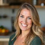 Headshot of Laura Jones, RDN, specializing in Gut Health & Nutrition.